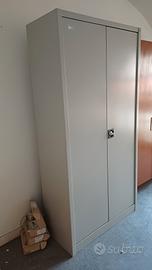 Armadio in metallo  come da foto 