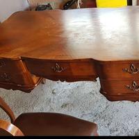 Scrittoio antico in noce