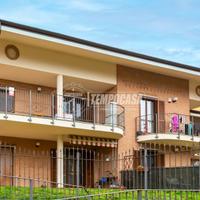 APPARTAMENTO BILIVELLO CON TERRAZZO E GIARDINO TER