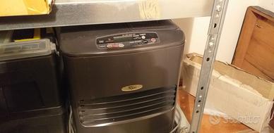 Stufa Tosai a combustibile liquido