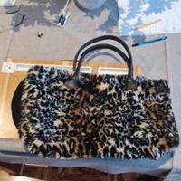Borsa in pelliccia sintentica di Giaguaro 