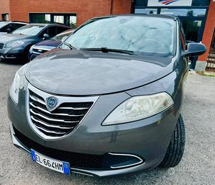 Lancia Ypsilon 1.2 69 CV 5 porte S&S Platinum