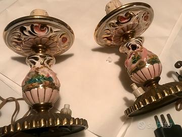 Coppia di abat-jour antiche ceramica con puttini