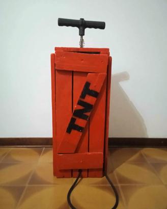 Pompa da bicicletta a forma di detonatore TNT