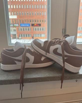 Nike Air Jordan basso taglia 38 Marrone e bianco