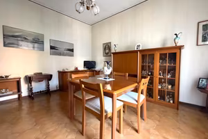 PORZIONE DI BIFAMILIARE A PAVIA