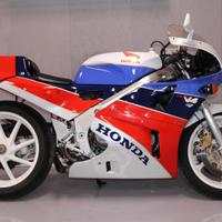 Honda VFR750 R - RC 30 1988