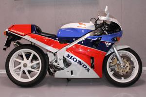 Honda VFR750 R - RC 30 1988