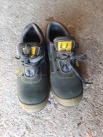 Scarpe antinfortunistiche n. 44