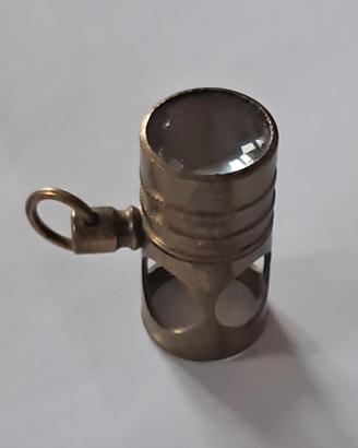 Microscopio in miniatura