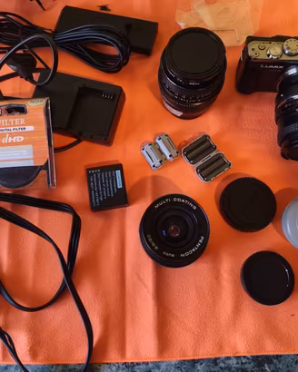 Kit Panasonic Lumix GF6 + 3 Obiettivi +Borsa+acces