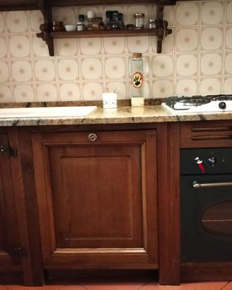 Cucina in legno massello