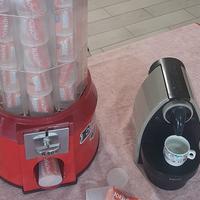 Macchina distributore cialde / capsule caffe'