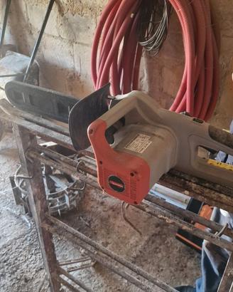 Motosega Elettrica Sandrigarden 2000W Usata per Ta