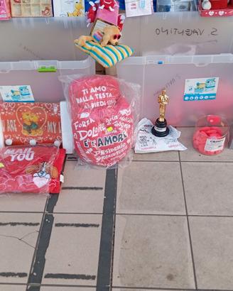 peluche e prodotti dì S. Valentino