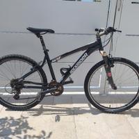 Bici MTB Rockrider ammortizzata alluminio 26