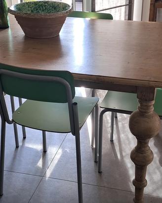 Tavolo in legno di abete massello invecchiato