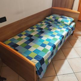 letto singolo con doghe e materasso 