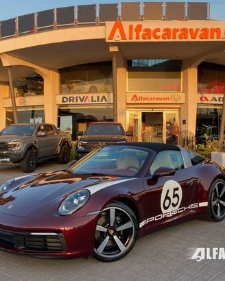 Porsche 911 992 Targa 3.0 4S Heritage Design Editi