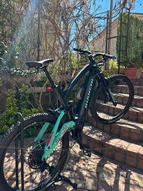 Bianchi e-suv carbonio 720w pari al nuovo