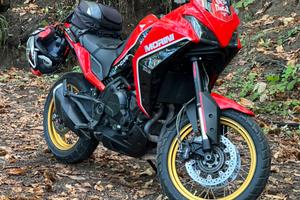 Moto Morini Xcape 649 gold wheels edition