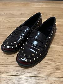 Mocassini Zara donna bordeaux e borchie dorate- 39