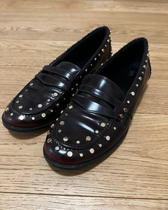 Mocassini Zara donna bordeaux e borchie dorate- 39
