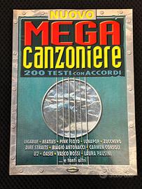 Nuovo Mega Canzoniere 200 testi con accordi