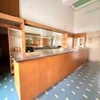 Bar storico di Milano - bar e banco in acciaio