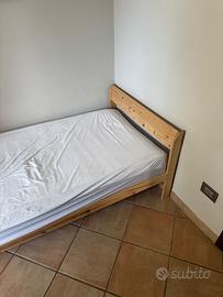 Letto singolo con materassso