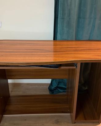 Scrivania in Legno con Cassetti + Sedia imbottita