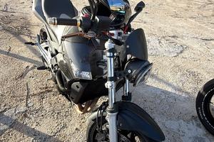 Suzuki gsr600 anno 2006