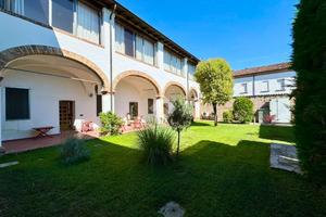 5 LOCALI A CASTELLEONE