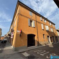 CARPI CENTRO TRILOCALE CON ZONA GIORNO DI 50MQ!