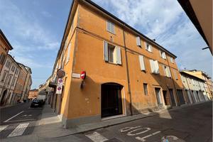 CARPI CENTRO TRILOCALE CON ZONA GIORNO DI 50MQ!