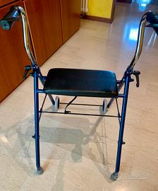 Deambulatore da interno Rollator, con seduta