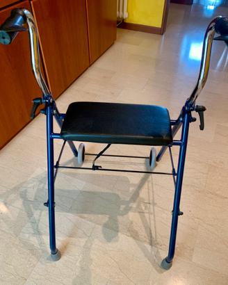 Deambulatore da interno Rollator, con seduta