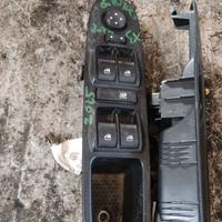 PULSANTE ALZAVETRO ANT SX FIAT PUNTO EVO ANNO 2011