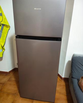 Frigorifero Hisense Doppia Porta  206L Silver