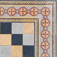 Pavimentazione a scacchi in graniglie d'epoca