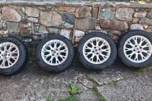 4 gomme 185/65 R15 e 4 cerchi lega 15" Fiat