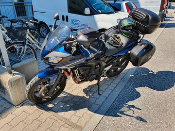 Yamaha FZ6 Fazer S2, anno 2009