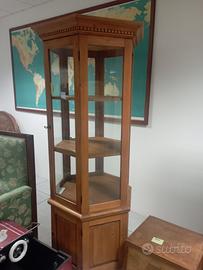 vetrinetta legno massello esagonale. centrostanza