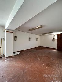 Locale Artigianale in Centro Abitato