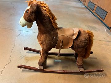 Cavallo a dondolo