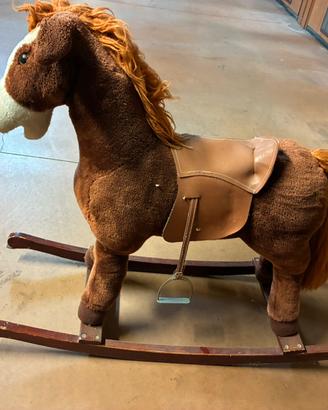 Cavallo a dondolo