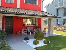 Borgo S Lorenzo villa mq 200 giardino mq 1300