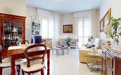 Trilocale ristrutturato al terzo piano - Vendita n