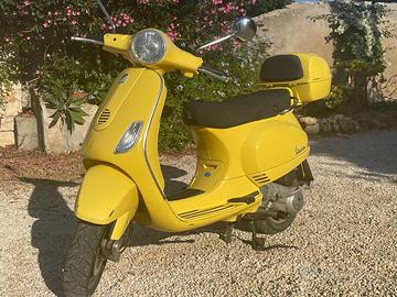 Vespa Piaggio 125 – Un’icona italiana!