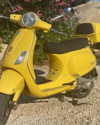 Vespa Piaggio 125 – Un’icona italiana!